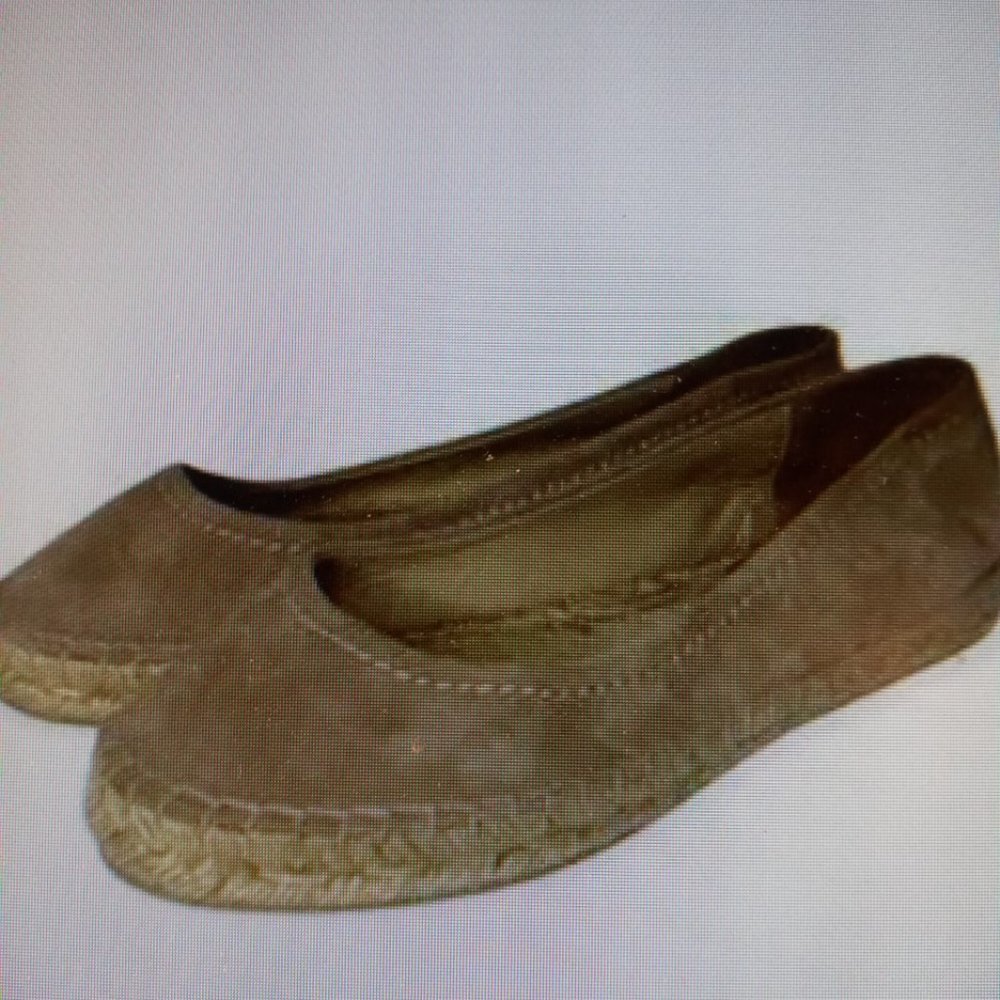 Jimmy Choo gold shimmer espadrilles, size 37 1/2